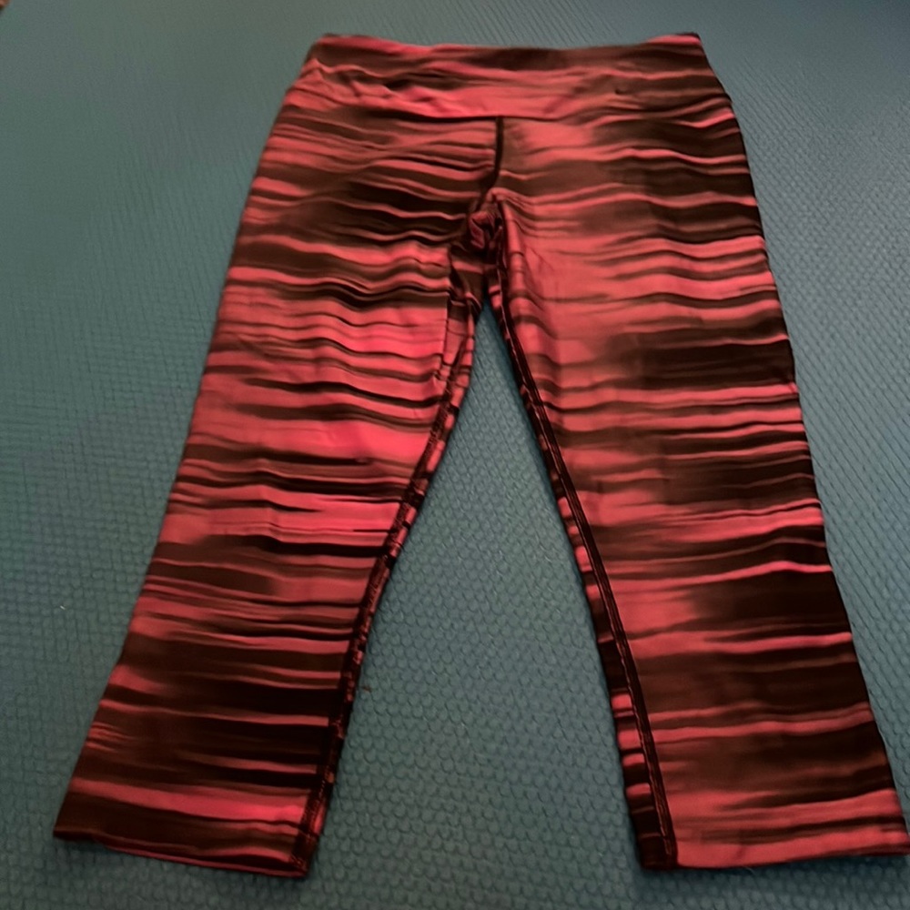 Nike Dr-Fit One legend leggings pink and black small Capri